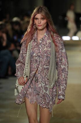 PFW - Isabel Marant Runway A model walks the runway during the Balmain Womenswear Spring Summer 2027 show as part of Paris Fashion Week on September 30, 2026 in Paris, France. Photo by Alain-Gil Gonzalez ABACAPRESS.COM Paris France  Copyright: xGonzalezxAlain-Gil ABACAx