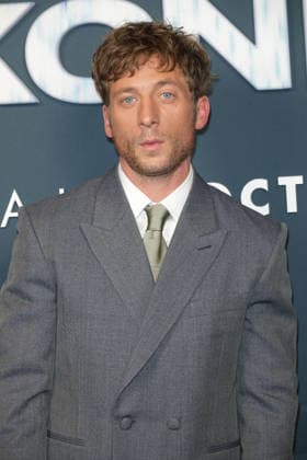 Jeremy Allen White Premiere of the film *The Social Reckoning* at the Pathé Palace cinema in Paris on October 1, 2026 Coadic Guirec Bestimage Premiere of the film *The Social Reckoning* at the Pathé Palace cinema in Paris on October 1, 2026 Paris, France  Copyright: xCOADICxGUIRECx xBESTIMAGExCOADICxGUIRECx xBESTIMAGEx