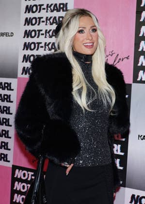 Paris Hilton at the Karl Lagerfeld: From Paris with Love event at the Karl Lagerfeld Boutique in Paris on October 1, 2026. KARL LAGERFELD celebrates its Fall Winter 2026 campaign with Paris Hilton, Kit Butler, and NOT KARL, a new member of the brand’s universe. For this private event in Saint-Germain-des-Prés, Paris Hilton will be joined by NOT KARL to mark this new chapter—an immersive experience in the world of KARL LAGERFELD, blending fashion, creativity, and the House’s heritage. Denis Guignebourg Bestimage The Karl Lagerfeld x Paris Hilton party during Paris RTW Spring Summer 2027 Fashion Week on October 1, 2026, in Paris, France. Paris, France  Copyright: xDenisxGuignebourgx xBestimagexDenisxGuignebourgx xBestimagex