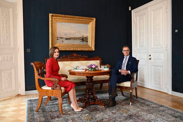 Finnish President Alexander Stubb and Moldovan President Maia Sandu pose as they meet at the Presidential Palace in Helsinki, Finland, on October 2, 2026. President Sandu pays a working visit to Finland. - MIKKO STIG Helsinki Finland  Copyright: xMikkoxStigx JmzxkCJtyNs