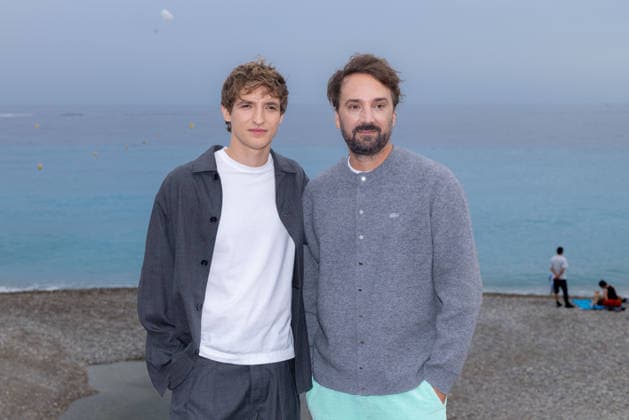 8th Cinéroman Festival - En Haut De La Pile Photocall Aliocha Schneider and Louis-Julien Petit attend the photocall of the film En Haut De La Pile during the 8th Cinéroman Festival on the Promenade des Anglais in Nice, France on October 1, 2026. Photo by Shootpix ABACAPRESS.COM Nice France  Copyright: xShootpix ABACAx