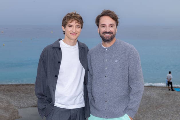 8th Cinéroman Festival - En Haut De La Pile Photocall Aliocha Schneider and Louis-Julien Petit attend the photocall of the film En Haut De La Pile during the 8th Cinéroman Festival on the Promenade des Anglais in Nice, France on October 1, 2026. Photo by Shootpix ABACAPRESS.COM Nice France  Copyright: xShootpix ABACAx