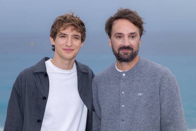 8th Cinéroman Festival - En Haut De La Pile Photocall Aliocha Schneider and Louis-Julien Petit attend the photocall of the film En Haut De La Pile during the 8th Cinéroman Festival on the Promenade des Anglais in Nice, France on October 1, 2026. Photo by Shootpix ABACAPRESS.COM Nice France  Copyright: xShootpix ABACAx