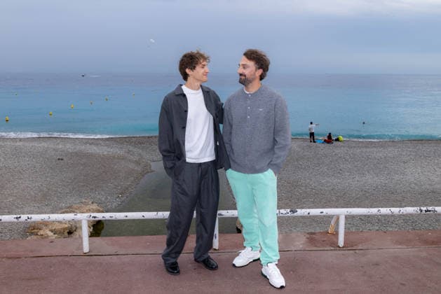 8th Cinéroman Festival - En Haut De La Pile Photocall Aliocha Schneider and Louis-Julien Petit attend the photocall of the film En Haut De La Pile during the 8th Cinéroman Festival on the Promenade des Anglais in Nice, France on October 1, 2026. Photo by Shootpix ABACAPRESS.COM Nice France  Copyright: xShootpix ABACAx