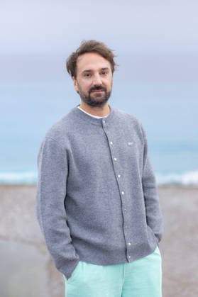 8th Cinéroman Festival - En Haut De La Pile Photocall Louis-Julien Petit attends the photocall of the film En Haut De La Pile during the 8th Cinéroman Festival on the Promenade des Anglais in Nice, France on October 1, 2026. Photo by Shootpix ABACAPRESS.COM Nice France  Copyright: xShootpix ABACAx