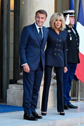 French President Emmanuel Macron and his wife Brigitte Macron greet Argentine President Javier Milei (left) and Karina Milei (second from right), Secretary General of the Argentine Presidency and sister of the Argentine President, ahead of their meeting at the Élysée Palace on October 1, 2026, in Paris, France 460119 2026 10 01 Macron, Brigitte Trogneux Macron, Emmanuel Copyright: xL.Urmanx xStarfacex STAR_460119_008