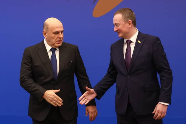 BELARUS, MINSK - OCTOBER 2, 2026: Alexander Turchin (R), Prime Minister of Belarus, greets his counterpart Mikhail Mishustin of Russia during a photo op for participants in a meeting of the Eurasian Intergovernmental Council Minsk Belarus - ZUMAt113 20261002_zaa_t113_020 Copyright: xAlexanderxRyuminx