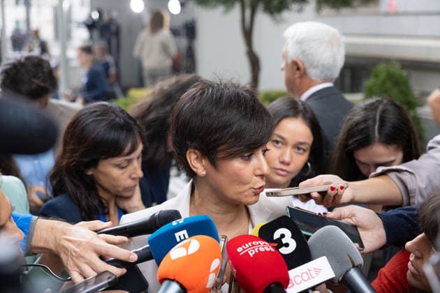 Congress Votes on Housing Decrees The Minister of Housing and Urban Agenda, Isabel Rodríguez, speaks to the media upon her arrival at a plenary session in the Congress of Deputies on October 2, 2026, in Madrid, Spain. Congress is voting today on whether to ratify or repeal the two Royal Decrees on housing issued by the government this week in the Official State Gazette (BOE). Specifically, these are Royal Decree-Law 26 2026, dated September 29, which adopts urgent measures to protect the social function of housing and expand the supply of affordable housing, and Royal Decree-Law 27 2026, dated September 29, adopting urgent measures to strengthen the stability of lease agreements for primary residences OCTOBER 2, 2026 Jesús Hellí Madrid Mad Copyright: xJesusxHellinx 7814444