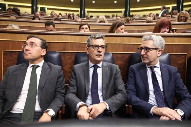 Congress Votes on the Housing Decrees I D The Minister of Foreign Affairs, the European Union, and Cooperation, José Manuel Albares; the Minister of the Presidency, Justice, and Relations with Parliament, Félix Bolanos; and the Minister of Finance, Arcadi Espana, during a plenary session in the Congress of Deputies on October 2, 2026, in Madrid, Spain. Congress is voting today on whether to ratify or repeal the two Royal Decrees on housing issued by the government this week in the Official State Gazette (BOE). Specifically, these are Royal Decree-Law 26 of 2026, dated September 29, which adopts urgent measures to protect the social function of housing and expand the supply of affordable housing, and Royal Decree-Law 27 2026, dated Septembe  Copyright: xEduardoxParrax 7814549