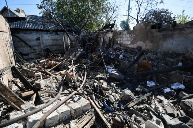 RUSSIA, DONETSK - OCTOBER 2, 2026: A house suffers damage from a Ukrainian drone strike, with the follow-up strike hitting eight emergency workers and two vehicles Donetsk Russia  - ZUMAt113 20261002_zaa_t113_101 Copyright: xDmitryxYagodkinx