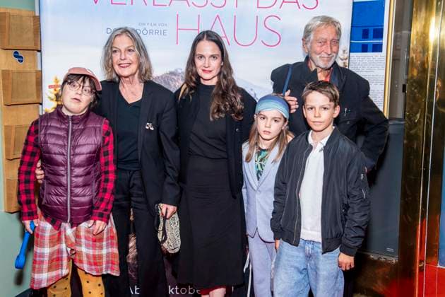 ABB FRAUWINKLER Nelle Winkler, Angela Winkler, Stella Denis Winkler, Pelle Bo Winkler, Wigand Witting, and Matti Winler on the red carpet at the special screening of the feature film *Frau Winkler Verlässt das Haus* at the Cinema Paris in Berlin on October 1, 2026, Berlin, Germany