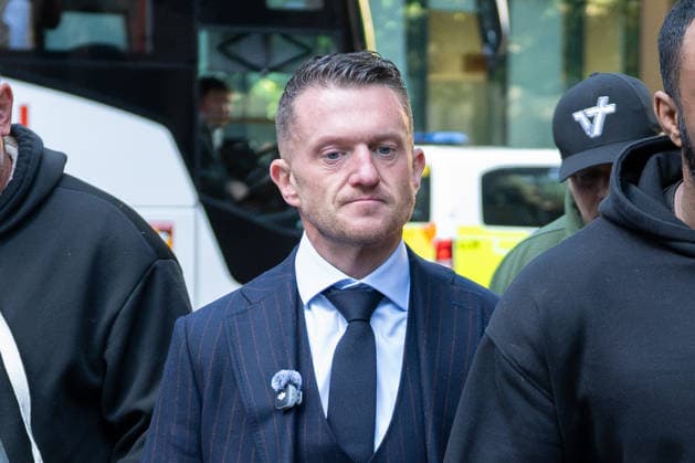 Tommy Robinson arrives at Southwark Crown Court LONDON, UNITED KINGDOM - OCTOBER 2: Tommy Robinson, real name Stephen Yaxley-Lennon, arrives at Southwark Crown Court in London, United Kingdom on October 2, 2026. Robinson is due to appear in court for an application hearing ahead of his trial on two charges of harassment causing fear of violence against two MailOnline journalists. He has pleaded not guilty. Thomas Krych Anadolu London United Kingdom. Editorial use only. Please get in touch for any other usage. Copyright: x2026xAnadoluxThomasxKrychx