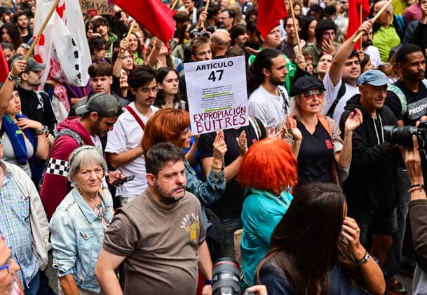 October 2, 2026, Madrid, Madrid, SPAIN: Tenants and housing activists gather outside the Congress of Deputies in Madrid during a demonstration called by the Sindicato de Inquilinas e Inquilinos de Madrid. The protest takes place on the Spanish Parliament votes on two Royal Decree-Laws on housing: one concerning measures to protect the social function of housing and increase affordable housing supply, and another aimed at strengthening the stability of habitual rental contracts. The demonstration was organized to pressure lawmakers during the vote. Junts had announced its opposition to the measures, while PP and Vox were also expected to vote against them. Madrid SPAIN  - ZUMAz108 20261002_znp_z108_016 Copyright: xRichardxZubelzux