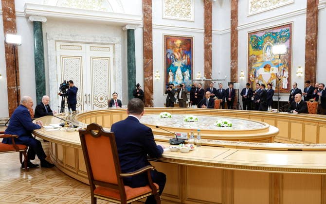 BELARUS, MINSK - OCTOBER 2, 2026: Alexander Lukashenko (L), President of Belarus, attends a meeting with the heads of government of the Eurasian Economic Union at the Independence Palace. Dmitry Astakhov POOL TASS 98664704