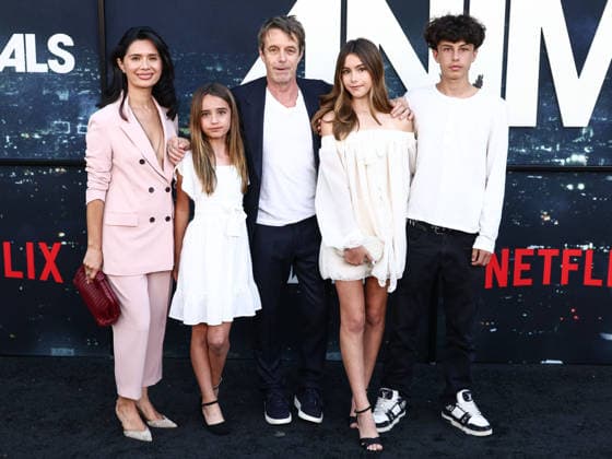 World Premiere Of Netflix s Animals WESTWOOD, LOS ANGELES, CALIFORNIA, USA - OCTOBER 01: Harry Gregson-Williams and Malika Gregson-Williams arrive at the World Premiere Of Netflix s Animals held at Westwood Village Theater on October 1, 2026 in Westwood, Los Angeles, California, United States. Westwood Westwood Village Theater California United States Copyright: xXavierxCollin ImagexPressxAgencyx