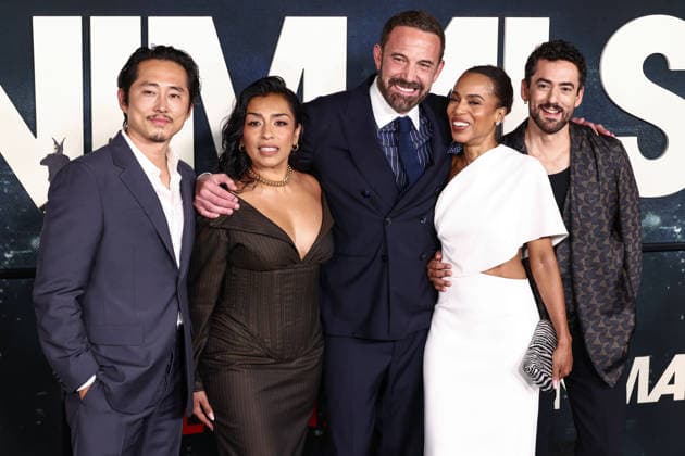 World Premiere Of Netflix s Animals WESTWOOD, LOS ANGELES, CALIFORNIA, USA - OCTOBER 01: Steven Yeun, Adriana Paz, Ben Affleck, Kerry Washington and Luis Gerardo Mendez arrive at the World Premiere Of Netflix s Animals held at Westwood Village Theater on October 1, 2026 in Westwood, Los Angeles, California, United States. Westwood Westwood Village Theater California United States Copyright: xXavierxCollin ImagexPressxAgencyx