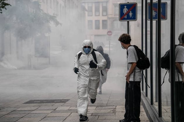 Students clash with police during high-school mobilization in Nancy NANCY, FRANCE - OCTOBER 2: Students gather around several schools and clash with police forces as a nationwide high-school mobilization continues over school conditions and demands for greater education resources in Nancy, France on October 2, 2026. Police deploy security units around several locations as demonstrations and blockades continue. Muhammed Said Tako Anadolu Nancy France. Editorial use only. Please get in touch for any other usage. Copyright: x2026xAnadoluxMuhammedxSaidxTakox