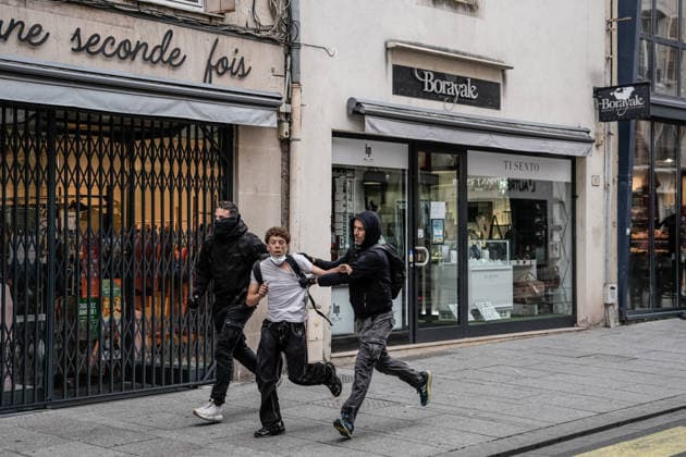 Students clash with police during high-school mobilization in Nancy NANCY, FRANCE - OCTOBER 2: Students gather around several schools and clash with police forces as a nationwide high-school mobilization continues over school conditions and demands for greater education resources in Nancy, France on October 2, 2026. Police deploy security units around several locations as demonstrations and blockades continue. Muhammed Said Tako Anadolu Nancy France. Editorial use only. Please get in touch for any other usage. Copyright: x2026xAnadoluxMuhammedxSaidxTakox