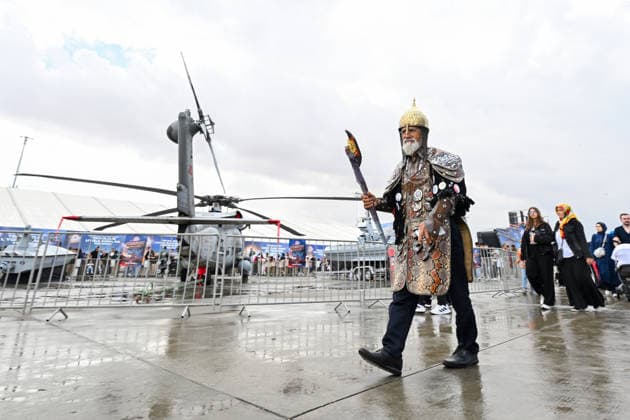 TEKNOFEST Southeast in Turkiye s Sanliurfa SANLIURFA, TURKIYE - OCTOBER 02: 72-year-old Hasan Keskin, wearing a replica warrior costume specially made for him is seen at TEKNOFEST Southeast, world s largest aviation, space, and technology festival continues at the Sanliurfa GAP Airport for its 15th edition in Sanliurfa, Turkiye on October 02, 2026. Adsiz Gunebakan Anadolu Sanliurfa Turkey. Editorial use only. Please get in touch for any other usage.  Copyright: x2026xAnadoluxAdsizxGunebakanx
