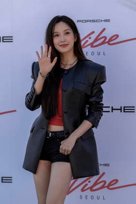 South Korean celebrities attend photo wall event in Seoul South Korean actor Moon Ga-young poses for photos during a photocall for the 2026 Porsche Vibe Seoul Preview at the Mapo Oil Tank Culture Park in Seoul, South Korea, on October 02, 2026. Seoul South Korea  Copyright: xMatrixxImagesx xJungxUi-Chelx