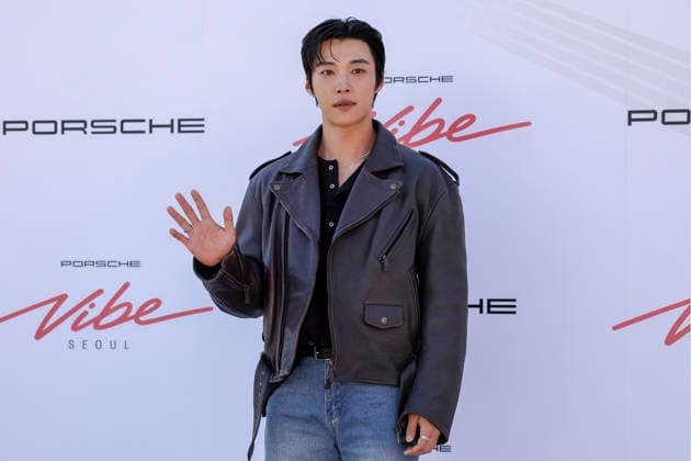 South Korean celebrities attend photo wall event in Seoul South Korean actor Woo Do-hwan poses for photos during a photocall for the 2026 Porsche Vibe Seoul Preview at the Mapo Oil Tank Culture Park in Seoul, South Korea, on October 02, 2026. Seoul South Korea  Copyright: xMatrixxImagesx xJungxUi-Chelx