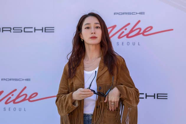 South Korean celebrities attend photo wall event in Seoul South Korean actor Lee Min-jung poses for photos during a photocall for the 2026 Porsche Vibe Seoul Preview at the Mapo Oil Tank Culture Park in Seoul, South Korea, on October 02, 2026. Seoul South Korea  Copyright: xMatrixxImagesx xJungxUi-Chelx
