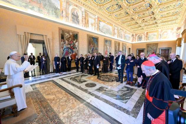 October 2, 2026, CittÃ Del Vaticano: A handout picture, provided by Vatican Media Press Office, shows Pope Leo XIV during a meeting with a group of artists, promoted by the Dicastery for Culture and Education, Vatican City, 2 October 2026. ANSA Vatican Media Press Office handout Simone Risoluti +++ ANSA PROVIDES ACCESS TO THIS HANDOUT PHOTO TO BE USED SOLELY TO ILLUSTRATE NEWS REPORTING OR COMMENTARY ON THE FACTS OR EVENTS DEPICTED IN THIS IMAGE - NO ARCHIVING - NO LICENSING - NPK CittÃ Del Vaticano  - ZUMAa110 20261002_zaf_a110_024 Copyright: xVaticanxMedia SimonexRisolutix