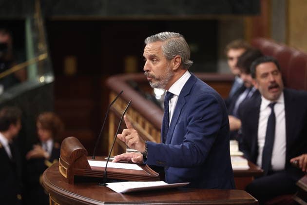 Congress Votes on Housing Decrees Juan Bravo, the PP’s Deputy Secretary for Finance, Housing, and Infrastructure, during a plenary session in the Congress of Deputies on October 2, 2026, in Madrid, Spain. Congress is voting today on whether to ratify or repeal the two Royal Decrees on housing issued by the government this week in the Official State Gazette (BOE). Specifically, these are Royal Decree-Law 26 2026, dated September 29, which adopts urgent measures to protect the social function of housing and expand the supply of affordable housing, and Royal Decree-Law 27 2026, of September 29, adopting urgent measures to strengthen the stability of lease agreements for primary residences. OCTOBER 2, 2026 Madrid, Madrid, Spain Copyright: xEduardoxParrax 7815074