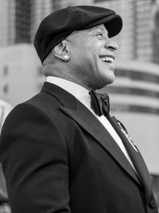 October 1, 2026, New York, New York, USA: LL COOL J attends the CBS, NCIS New York Premiere at the USS Intrepid Museum in New York. 1 October 2026 New York USA  - ZUMAa265 20261001_zep_a265_128 Copyright: xEricxAcquayex