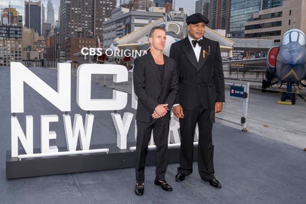 October 1, 2026, New York, New York, USA: SCOTT CAAN and LL COOL J attend the CBS, NCIS New York Premiere at the USS Intrepid Museum in New York. 1 October 2026 New York USA - ZUMAa265 20261001_zep_a265_103 Copyright: xEricxAcquayex