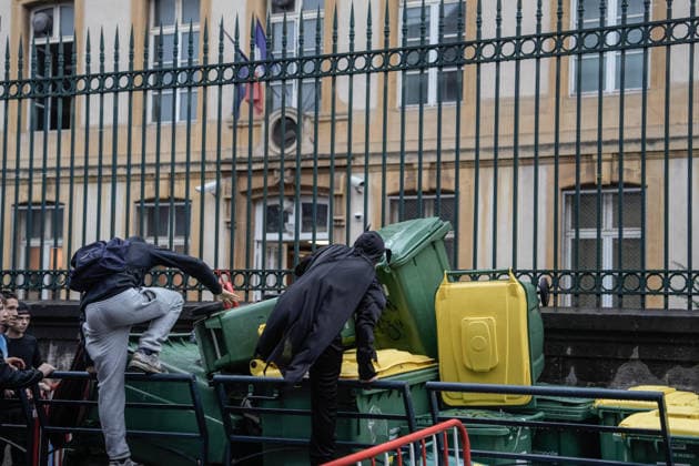 Students clash with police during high-school mobilization in Nancy NANCY, FRANCE - OCTOBER 2: Students gather around several schools and clash with police forces as a nationwide high-school mobilization continues over school conditions and demands for greater education resources in Nancy, France on October 2, 2026. Police deploy security units around several locations as demonstrations and blockades continue. Muhammed Said Tako Anadolu Nancy France. Editorial use only. Please get in touch for any other usage. Copyright: x2026xAnadoluxMuhammedxSaidxTakox