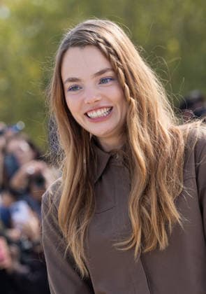 Paris Fashion Week: Celebrity Arrivals at the Loewe Fashion Show Kristine Froseth 460139 2026 10 02 Froseth, Kristine Copyright: xIvankaxVoisinx xStarfacex STAR_460139_016