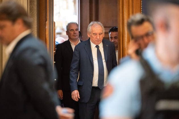 Francois Bayrou Trial Break - Paris AJ French politician Francois Bayrou leaves the courtroom in a break during a hearing of the appeal trial over the alleged misuse of European Parliament funds to pay fictitious parliamentary assistants for the centrist party MoDem, at the Paris courthouse in Paris on October 2, 2026. Former Prime minister F. Bayrou and ten former MoDem executives must answer, starting September 9, 2026, before the Paris appeal court for misappropriation of funds in the case of the MEP assistants, a ten-year-old case in which the former Prime Minister had been acquitted at first instance. Photo by Alexis Jumeau ABACAPRESS.COM Paris France  Copyright: xJumeauxAlexis ABACAx