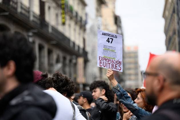 October 2, 2026, Madrid, Spain: MADRID, SPAIN, OCTOBER 2, 2026: Members and supporters of the Sindicato de Inquilinas e Inquilinos de Madrid take part in a demonstration outside the Congress of Deputies as lawmakers debate and vote on two government housing decrees aimed at strengthening tenant protections and increasing affordable housing supply. Madrid Spain - ZUMAq101 20261002_zna_q101_045 Copyright: xTomasxCallex