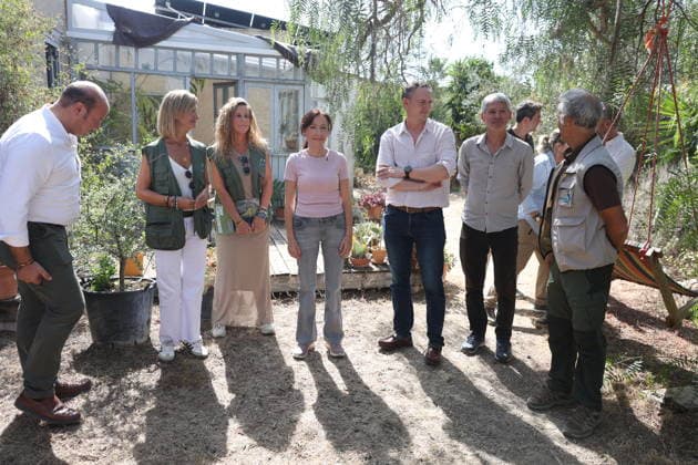 Andalusia Receives 15 Northern Bald Ibis from Germany The Regional Minister of Sustainability and the Environment for the Regional Government of Andalusia, Fina Martínez c, attends the ceremony in Barbate, Cádiz, to welcome 15 northern bald ibises (Geronticus eremita) from Germany. October 2, 2026, in Barbate, Cádiz, Andalusia, Spain. OCTOBER 2, 2026, Barbate, Cádiz, Andalusia, Spain Barbate, Cádiz, Andalusia, Spain Spain Copyright: xNachoxFradex 7815340