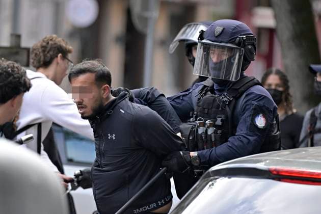 High School Student Protest in Lyon’s 6th Arrondissement PHOTOPQR LE PROGRES Joël PHILIPPON Lyon 6th Arrondissement October 2, 2026 High School Student Protest in Lyon’s 6th Arrondissement High School Student Protest in Lyon’s 6th Arrondissement near the Edouard Her High Schoolriot France Fires have broken out at several schools in France as students protest by blocking access to educational institutions nationwide over school funding and learning conditions. Lyon 6th Arrondissement, Rhône, Rhône-Alpes, France  Copyright: xPHOTOPQR LExPROGRES MAXPPPxJoëlxPHILIPPONx 20261002LPL1389 20261002LPL1389