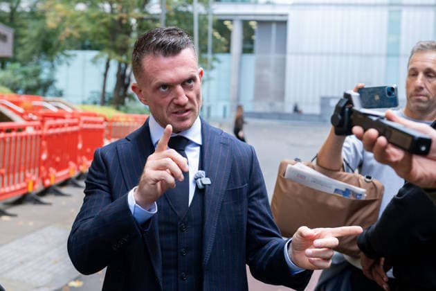 Tommy Robinson leaves Southwark Crown Court LONDON, UNITED KINGDOM - OCTOBER 2: Tommy Robinson, whose real name is Stephen Yaxley-Lennon, leaves Southwark Crown Court in London, Britain, October 2, 2026, after attending an application hearing ahead of his trial on two charges of harassment causing fear of violence against two MailOnline journalists. He has pleaded not guilty. Thomas Krych Anadolu London United Kingdom. Editorial use only. Please get in touch for any other usage.  Copyright: x2026xAnadoluxThomasxKrychx