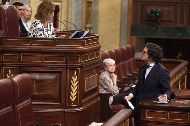 Congress Votes on Housing Decrees Vox Representative José María Figaredo during a plenary session in the Congress of Deputies on October 2, 2026, in Madrid, Spain. Congress is voting today on whether to ratify or repeal the two Royal Decrees on housing issued by the government this week in the Official State Gazette (BOE). Specifically, these are Royal Decree-Law No. 26 of 2026, dated September 29, which adopts urgent measures to protect the social function of housing and expand the supply of affordable housing, and Royal Decree-Law 27 2026, of September 29, adopting urgent measures to strengthen the stability of lease agreements for primary residences. OCTOBER 2, 2026 Madrid, Madrid, Spain  Copyright: xEduardoxParrax 7815377