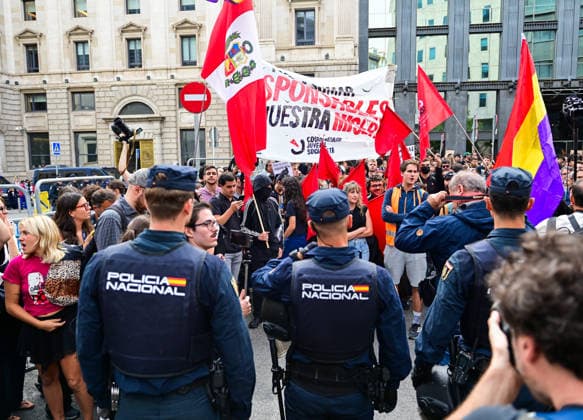 October 2, 2026, Madrid, Madrid, SPAIN: Housing activists and demonstrators confront far-right YouTubers during a protest outside the Spanish Congress of Deputies in Madrid, Spain, on October 2, 2026. The content creators are urged to leave the demonstration amid verbal confrontations with protesters, who object to their presence and recording activities. The protest, organized by the Sindicato de Inquilinas e Inquilinos de Madrid, takes place during the parliamentary vote on two housing decrees concerning tenant protection and affordable housing. Madrid SPAIN  - ZUMAz108 20261002_znp_z108_027 Copyright: xRichardxZubelzux