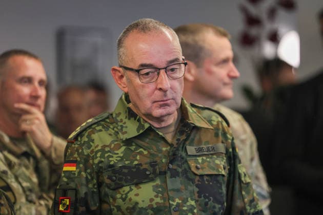 Meeting between the Federal Chancellor, the Prime Minister of the Netherlands, and the NATO Secretary General at the 1st German-Dutch Corps; conversation with soldiers of the Corps; Carsten Breuer, Inspector General of the Bundeswehr; Münster, North Rhine-Westphalia, DEU, Germany, October 1, 2026