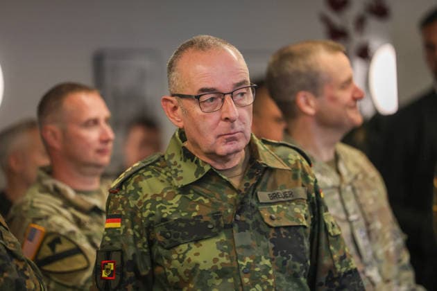 Meeting between the Federal Chancellor, the Prime Minister of the Netherlands, and the NATO Secretary General at the 1st German-Dutch Corps; conversation with soldiers of the Corps; Carsten Breuer, Inspector General of the Bundeswehr; Münster, North Rhine-Westphalia, DEU, Germany, October 1, 2026
