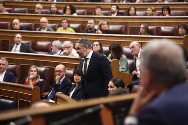 Congress Votes on Housing Decrees Vox President Santiago Abascal votes during a plenary session in the Congress of Deputies on October 2, 2026, in Madrid, Spain. Congress is voting today on whether to ratify or repeal the two Royal Decrees on housing issued by the government this week in the Official State Gazette (BOE). Specifically, these are Royal Decree-Law No. 26 of 2026, dated September 29, which adopts urgent measures to protect the social function of housing and expand the supply of affordable housing, and Royal Decree-Law 27 2026, dated September 29, adopting urgent measures to strengthen the stability of lease agreements for primary residences. OCTOBER 2, 2026 Madrid, Madrid, Spain Copyright: xEduardoxParrax 7815452
