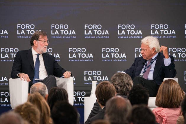 Second day of the La Toja Vínculo Atlántico Forum: Former Prime Ministers Mariano Rajoy and Felipe González, during the La Toja Vínculo Atlántico Forum on October 2, 2026, in O Grove, Pontevedra, Galicia, Spain. The La Toja Vínculo Atlántico Forum is a renowned annual forum for debate and reflection focused on the defense of liberal democracy, the Atlantic partnership, and international cooperation. Founded in 2019 on the initiative of Josep Piqué, Amancio López Seijas, and the Hotusa Group, it brings together prominent political and business leaders, academics, and representatives of civil society on the island of La Toja. OCTOBER 2, 2026 Elena Ferná O Grove, Pontevedra, Galicia O Grove, Pontevedra, Galicia, Spain Copyright: xElenaxFernandezx 7815461