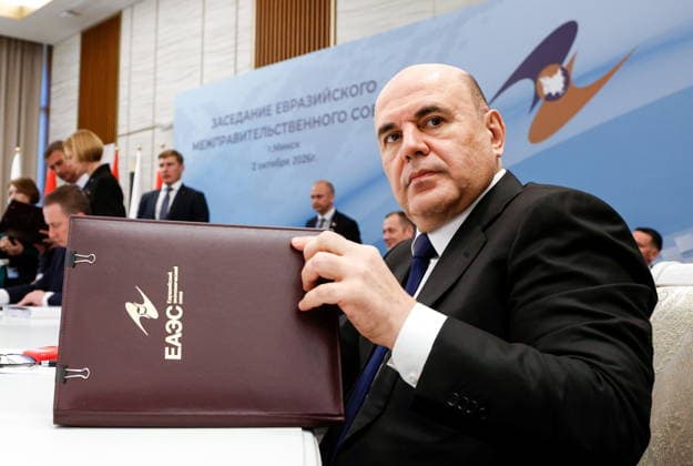 BELARUS, MINSK - OCTOBER 2, 2026: Mikhail Mishustin, Russia s Prime Minister, signs final documents during an expanded meeting of the Eurasian Intergovernmental Council Minsk Belarus  - ZUMAt113 20261002_zaa_t113_267 Copyright: xDmitryxAstakhovx