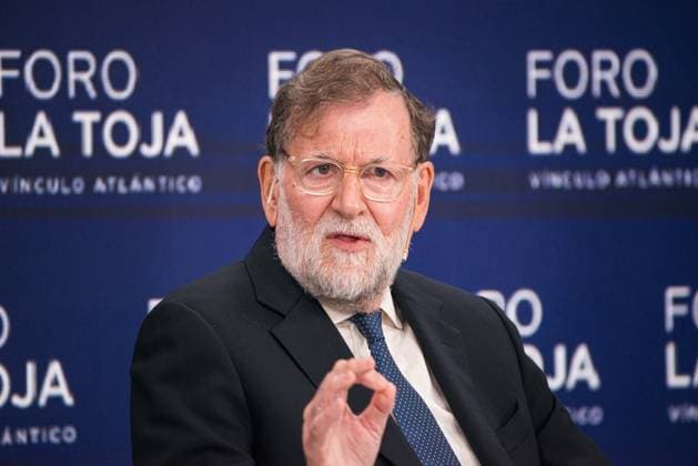 Second Day of the La Toja Vínculo Atlántico Forum Former Prime Minister Mariano Rajoy, during the La Toja Vínculo Atlántico Forum, on October 2, 2026, in O Grove, Pontevedra, Galicia, Spain. The La Toja Vínculo Atlántico Forum is a renowned annual forum for debate and reflection focused on the defense of liberal democracy, the Atlantic partnership, and international cooperation. Founded in 2019 on the initiative of Josep Piqué, Amancio López Seijas, and the Hotusa Group, it brings together prominent political and business leaders, academics, and representatives of civil society on the island of La Toja. OCTOBER 2, 2026 Elena Ferná O Grove, Pontevedra, Galicia O Grove, Pontevedra, Galicia, Spain Copyright: xElenaxFernandezx 7815472