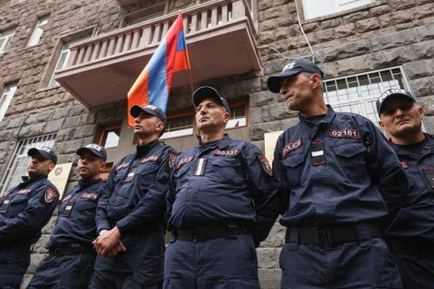 ARMENIA, YEREVAN - OCTOBER 2, 2026: Policemen are seen during protests outside the building of the Armenian National Security Service. On October 1, an Azerbaijanian soldier shot at and wounded a woman in a leg in Syunik Province. Alexander Patrin TASS  98668681