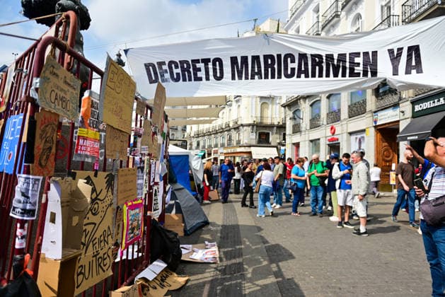 October 2, 2026, Madrid, Madrid, SPAIN: People continue to occupy Madrid s Puerta del Sol on the sixth consecutive day of an open-ended protest camp demanding access to affordable housing and denouncing the difficulties faced by residents in the current housing crisis. Protesters remain in the square, where the camp has become a visible symbol of the housing movement in the Spanish capital. Madrid SPAIN - ZUMAz108 20261002_znp_z108_047 Copyright: xRichardxZubelzux