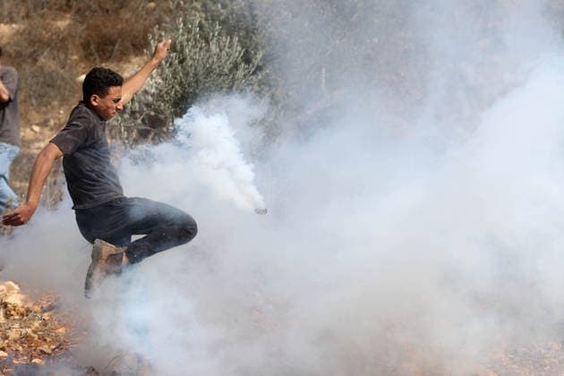 Israeli settlers intervene against Palestinians olive-picking event in Nablus town NABLUS, WEST BANK, PALESTINE - OCTOBER 02: Israeli settlers, under the protection of Israeli forces, intervene against an olive-picking event organized by Palestinians and a group of activists in the town of Beita, in Nablus, West Bank, Palestine on October 02, 2026. Issam Rimawi Anadolu Nablus West Bank. Editorial use only. Please get in touch for any other usage. Copyright: x2026xAnadoluxIssamxRimawix