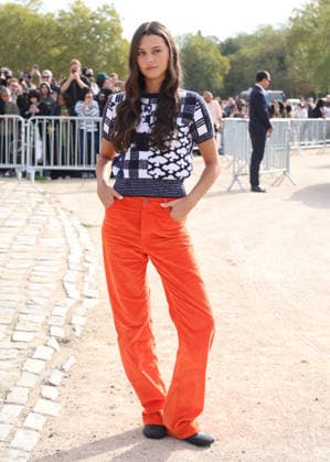 Beau Gadsdon arrives at the Loewe Women’s Ready-to-Wear Spring Summer 2027 show during Paris Fashion Week (PFW) on the Esplanade Saint-Louis in Paris, France, on October 2, 2026. Denis Guignebourg, Bestimage. Arrivals at the Loewe Women’s Ready-to-Wear Spring Summer 2027 show as part of Paris Fashion Week on October 2, 2026, in Paris, France. Paris, France Copyright: xDenisxGuignebourgx xBestimagexDenisxGuignebourgx xBestimagex