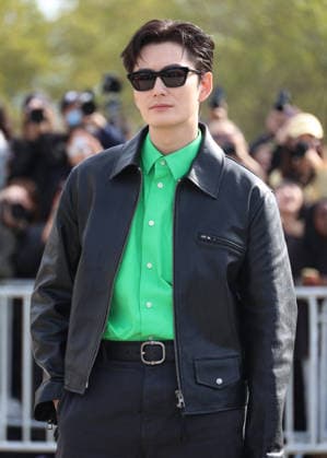 Masaki Okada arrives at the Loewe Women s Ready-to-Wear Spring Summer 2027 show during Paris Fashion Week (PFW) on the Esplanade Saint-Louis in Paris, France, on October 2, 2026. Denis Guignebourg, Bestimage. Arrivals at the Loewe Women’s Ready-to-Wear Spring Summer 2027 show as part of Paris Fashion Week on October 2, 2026, in Paris, France. Paris, France  Copyright: xDenisxGuignebourgx xBestimagexDenisxGuignebourgx xBestimagex
